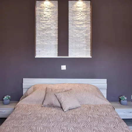 Kaleya House Pensión 3*